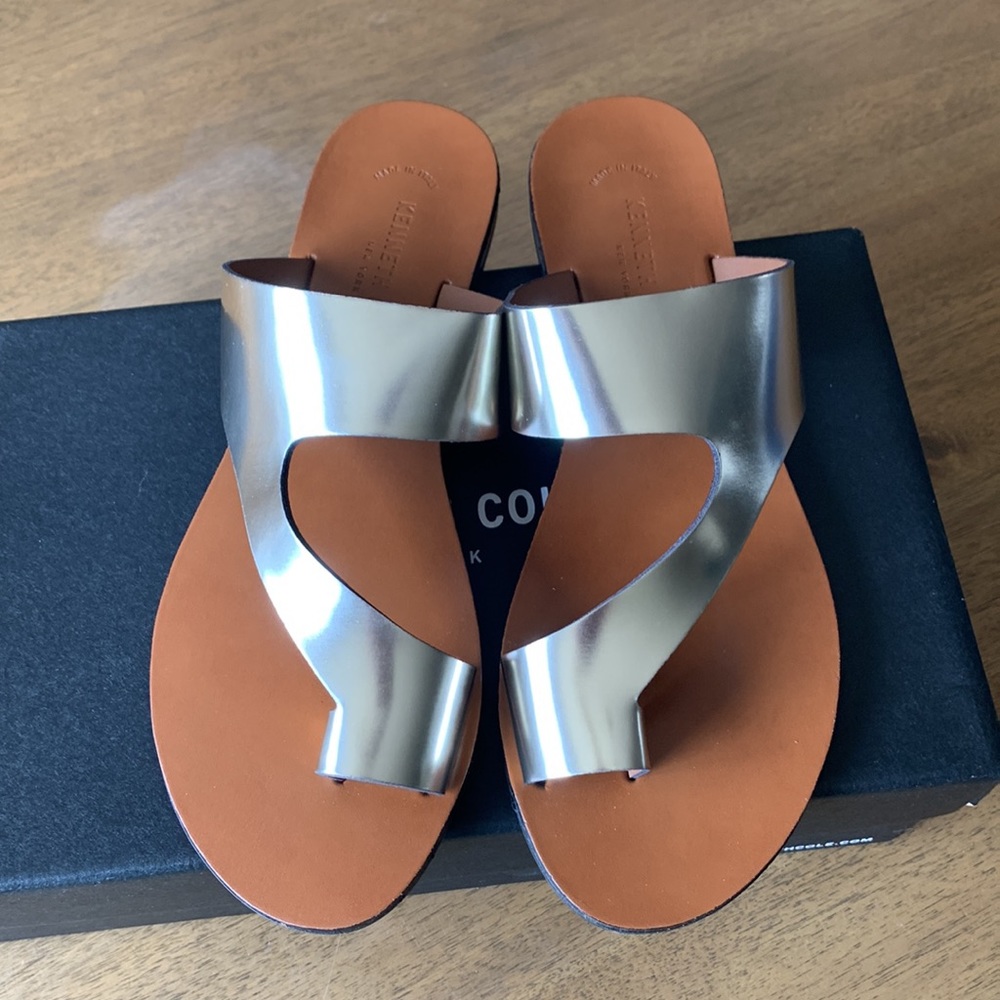 NWT NIB Kenneth Cole New York Women's Palm Sandal, Light Gold, 10 M - Picture 7 of 7